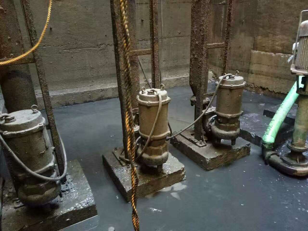 郫县污水池清理